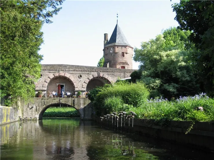 romantisch terras De Monnikendam in Amersfoort