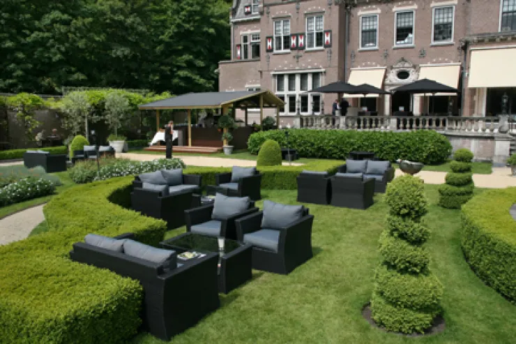 romantisch terras bij kasteel Santpoort