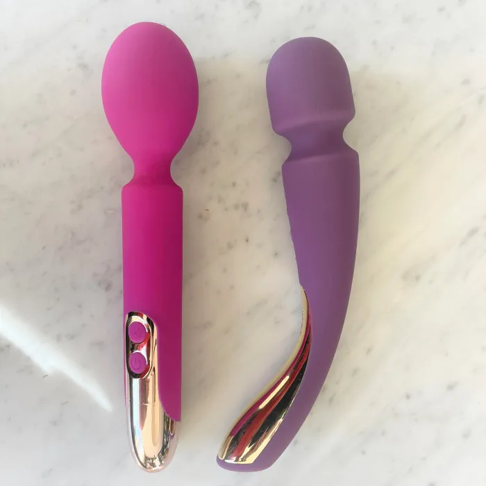 Oriel wandmassager en Smart wand medium Lelo naast elkaar