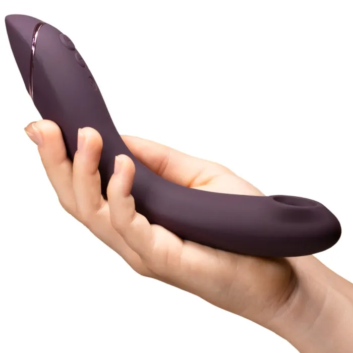 womanizer OG vibrator in hand