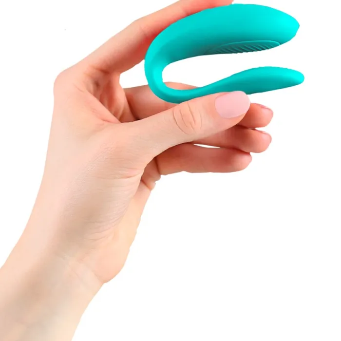 We-Vibe Sync Lite in hand